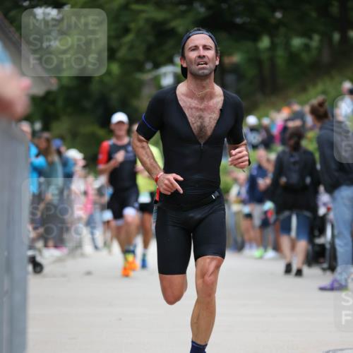 04.08.2024 - OstseeMan H.Heesch http://msf.ph/oto/6758728 04.08.2024 13:36:45 Laufen 111, 322, 347, 355, 405, 417, 463, 732, 804, 1199, 1276 meine-sportfotos.de