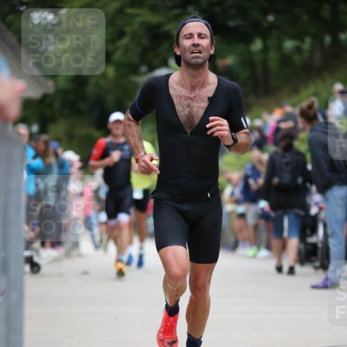 04.08.2024 - OstseeMan H.Heesch http://msf.ph/oto/6758730 04.08.2024 13:36:45 Laufen 111, 322, 347, 355, 405, 417, 463, 732, 804, 1199, 1276 meine-sportfotos.de