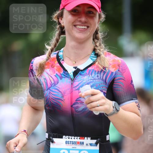 04.08.2024 - OstseeMan H.Heesch http://msf.ph/oto/6759762 04.08.2024 13:42:42 Laufen 240, 254, 261, 320, 358, 378, 400, 407, 449, 623, 665, 689, 820, 908, 939, 1183 meine-sportfotos.de