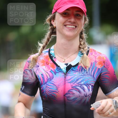 04.08.2024 - OstseeMan H.Heesch http://msf.ph/oto/6759764 04.08.2024 13:42:42 Laufen 240, 254, 261, 320, 358, 378, 400, 407, 449, 623, 665, 689, 820, 908, 939, 1183 meine-sportfotos.de