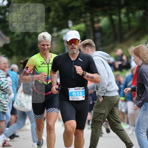 04.08.2024 - OstseeMan H.Heesch http://msf.ph/oto/6761776 04.08.2024 14:05:58 Laufen 31, 118, 151, 240, 267, 438, 531, 576, 577, 618, 642, 657, 679, 802, 976, 1158 meine-sportfotos.de