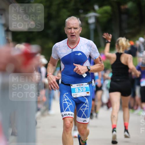 04.08.2024 - OstseeMan H.Heesch http://msf.ph/oto/6761801 04.08.2024 13:51:24 Laufen 346, 363, 376, 481, 483, 525, 573, 653, 727, 741, 751, 809, 836, 839, 944, 1130, 1160, 1231 meine-sportfotos.de