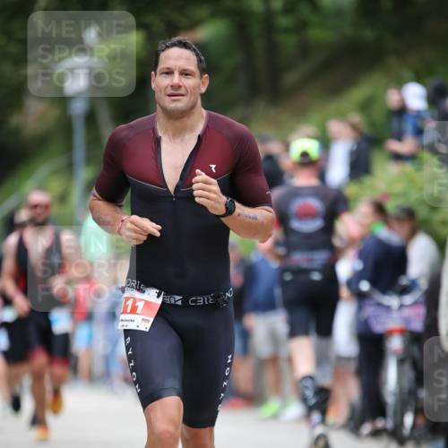 04.08.2024 - OstseeMan H.Heesch http://msf.ph/oto/6762770 04.08.2024 14:08:25 Laufen 66, 73, 111, 305, 320, 373, 496, 569, 575, 645, 785, 828, 872, 904, 935, 1228, 1249, 1286, 1289 meine-sportfotos.de