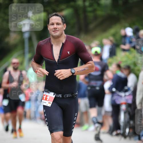 04.08.2024 - OstseeMan H.Heesch http://msf.ph/oto/6762775 04.08.2024 14:08:25 Laufen 66, 73, 111, 305, 320, 373, 496, 569, 575, 645, 785, 828, 872, 904, 935, 1228, 1249, 1286, 1289 meine-sportfotos.de