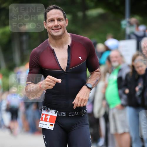 04.08.2024 - OstseeMan H.Heesch http://msf.ph/oto/6762795 04.08.2024 14:08:26 Laufen 66, 73, 111, 305, 320, 373, 496, 569, 575, 645, 785, 828, 872, 904, 935, 1228, 1249, 1254, 1278, 1286, 1289 meine-sportfotos.de