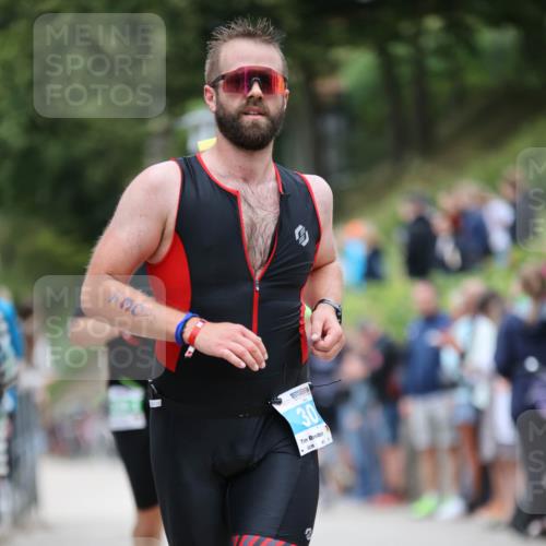 04.08.2024 - OstseeMan H.Heesch http://msf.ph/oto/6762834 04.08.2024 14:08:30 Laufen 66, 111, 134, 305, 320, 496, 575, 785, 872, 904, 935, 949, 1228, 1254, 1278, 1286, 1289 meine-sportfotos.de