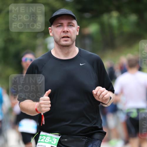 04.08.2024 - OstseeMan H.Heesch http://msf.ph/oto/6762854 04.08.2024 14:08:32 Laufen 66, 111, 134, 305, 320, 467, 496, 575, 785, 872, 904, 935, 949, 1228, 1254, 1278, 1286, 1289 meine-sportfotos.de