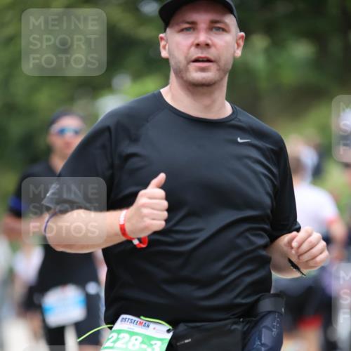 04.08.2024 - OstseeMan H.Heesch http://msf.ph/oto/6762862 04.08.2024 14:08:33 Laufen 66, 111, 134, 305, 320, 467, 496, 575, 785, 872, 904, 935, 949, 1228, 1254, 1278, 1286, 1289 meine-sportfotos.de