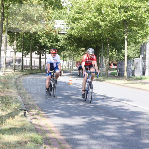 11.08.2024 - GEWOBA Citytriathlon Bremen H.Heesch http://msf.ph/oto/6767701 11.08.2024 10:18:55 Radfahren 1, 8, 82, 85, 96 meine-sportfotos.de