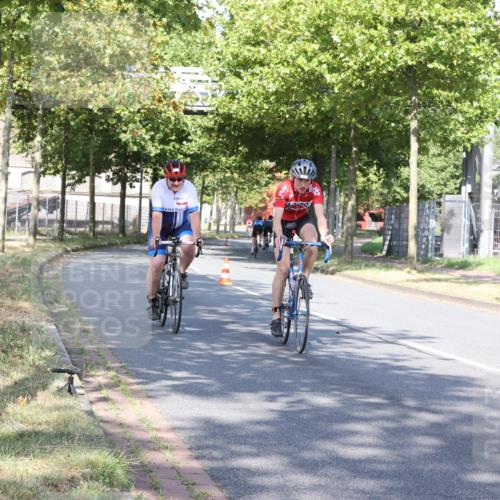 11.08.2024 - GEWOBA Citytriathlon Bremen H.Heesch http://msf.ph/oto/6767702 11.08.2024 10:18:55 Radfahren 1, 8, 82, 85, 96 meine-sportfotos.de