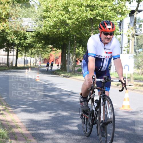 11.08.2024 - GEWOBA Citytriathlon Bremen H.Heesch http://msf.ph/oto/6767708 11.08.2024 10:18:56 Radfahren 1, 8, 82, 85, 96 meine-sportfotos.de