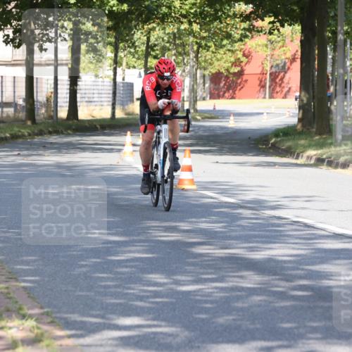 11.08.2024 - GEWOBA Citytriathlon Bremen H.Heesch http://msf.ph/oto/6767712 11.08.2024 10:19:04 Radfahren 1, 82, 85, 96 meine-sportfotos.de