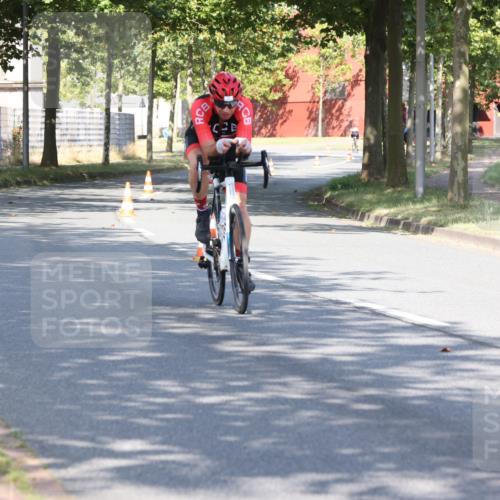 11.08.2024 - GEWOBA Citytriathlon Bremen H.Heesch http://msf.ph/oto/6767713 11.08.2024 10:19:04 Radfahren 1, 82, 85, 96 meine-sportfotos.de