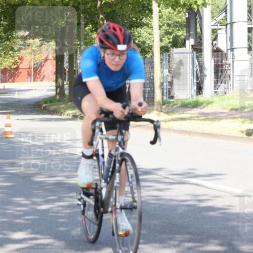 11.08.2024 - GEWOBA Citytriathlon Bremen H.Heesch http://msf.ph/oto/6767720 11.08.2024 10:19:42 Radfahren 3, 56, 59 meine-sportfotos.de