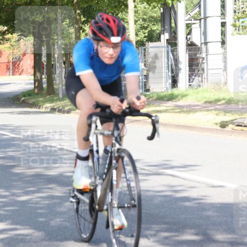 11.08.2024 - GEWOBA Citytriathlon Bremen H.Heesch http://msf.ph/oto/6767721 11.08.2024 10:19:43 Radfahren 3, 56, 59 meine-sportfotos.de