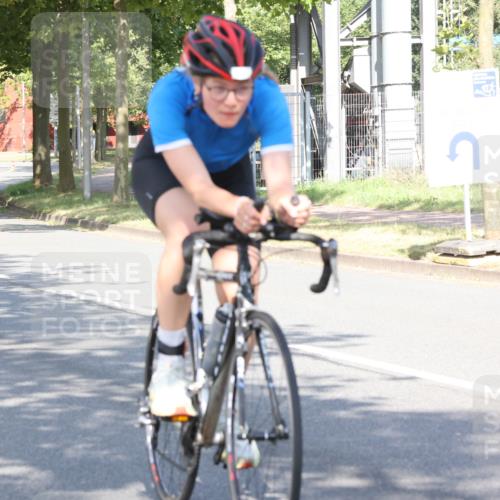 11.08.2024 - GEWOBA Citytriathlon Bremen H.Heesch http://msf.ph/oto/6767722 11.08.2024 10:19:43 Radfahren 3, 56, 59 meine-sportfotos.de