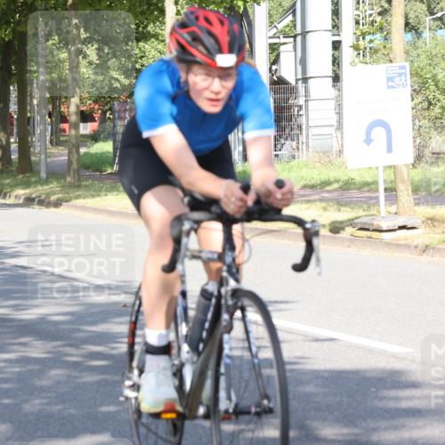 11.08.2024 - GEWOBA Citytriathlon Bremen H.Heesch http://msf.ph/oto/6767723 11.08.2024 10:19:43 Radfahren 3, 56, 59 meine-sportfotos.de