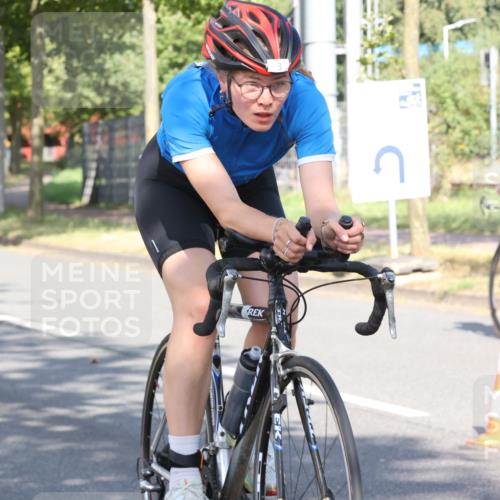 11.08.2024 - GEWOBA Citytriathlon Bremen H.Heesch http://msf.ph/oto/6767724 11.08.2024 10:19:43 Radfahren 3, 56, 59 meine-sportfotos.de