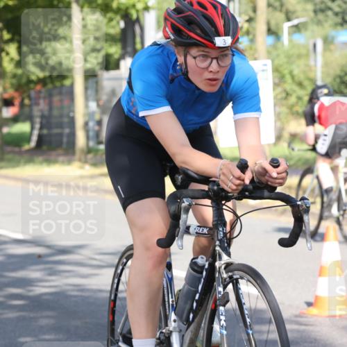 11.08.2024 - GEWOBA Citytriathlon Bremen H.Heesch http://msf.ph/oto/6767725 11.08.2024 10:19:43 Radfahren 3, 56, 59 meine-sportfotos.de