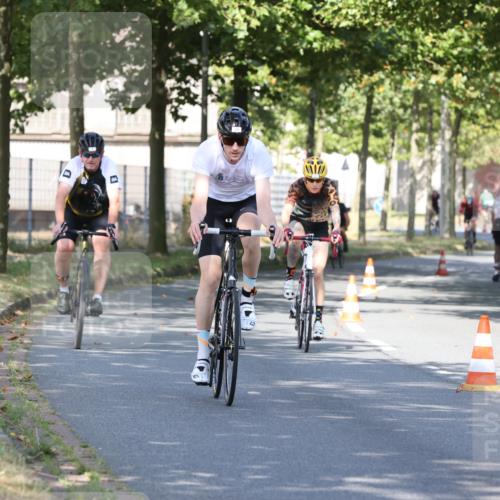 11.08.2024 - GEWOBA Citytriathlon Bremen H.Heesch http://msf.ph/oto/6767734 11.08.2024 10:20:47 Radfahren 7, 11, 20, 45, 52, 92 meine-sportfotos.de