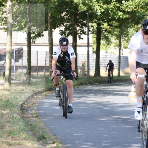 11.08.2024 - GEWOBA Citytriathlon Bremen H.Heesch http://msf.ph/oto/6767738 11.08.2024 10:20:48 Radfahren 7, 11, 20, 45, 52, 87, 92 meine-sportfotos.de