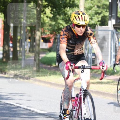 11.08.2024 - GEWOBA Citytriathlon Bremen H.Heesch http://msf.ph/oto/6767744 11.08.2024 10:20:49 Radfahren 4, 7, 11, 20, 45, 52, 87, 92 meine-sportfotos.de