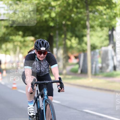 11.08.2024 - GEWOBA Citytriathlon Bremen H.Heesch http://msf.ph/oto/6767767 11.08.2024 10:38:25 Radfahren 3, 4, 11, 29, 43, 52, 58, 95 meine-sportfotos.de