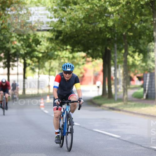 11.08.2024 - GEWOBA Citytriathlon Bremen H.Heesch http://msf.ph/oto/6767789 11.08.2024 10:38:29 Radfahren 3, 4, 11, 29, 43, 58, 95 meine-sportfotos.de
