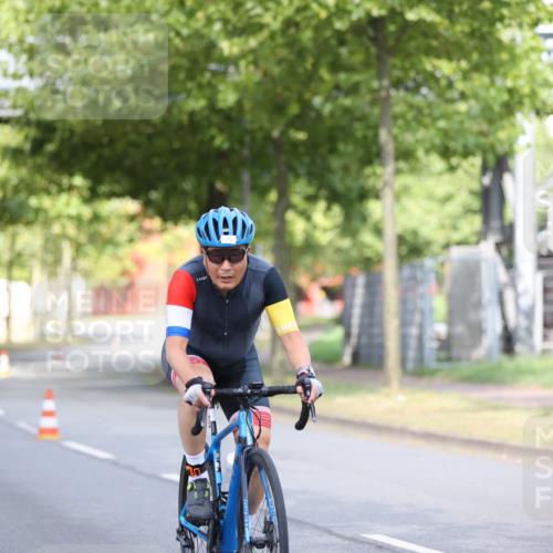 11.08.2024 - GEWOBA Citytriathlon Bremen H.Heesch http://msf.ph/oto/6767792 11.08.2024 10:38:29 Radfahren 3, 4, 11, 29, 43, 58, 95 meine-sportfotos.de