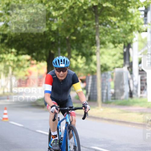 11.08.2024 - GEWOBA Citytriathlon Bremen H.Heesch http://msf.ph/oto/6767793 11.08.2024 10:38:29 Radfahren 3, 4, 11, 29, 43, 58, 95 meine-sportfotos.de