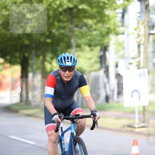 11.08.2024 - GEWOBA Citytriathlon Bremen H.Heesch http://msf.ph/oto/6767797 11.08.2024 10:38:29 Radfahren 3, 4, 11, 29, 43, 58, 95 meine-sportfotos.de