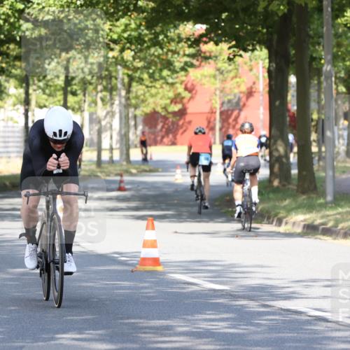 11.08.2024 - GEWOBA Citytriathlon Bremen H.Heesch http://msf.ph/oto/6767798 11.08.2024 10:21:09 Radfahren 4, 9, 11, 30, 31, 58, 71, 75, 87, 92 meine-sportfotos.de