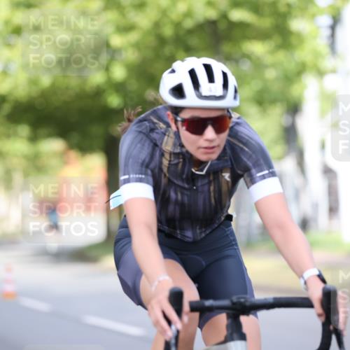 11.08.2024 - GEWOBA Citytriathlon Bremen H.Heesch http://msf.ph/oto/6767852 11.08.2024 10:38:34 Radfahren 4, 11, 29, 43, 58, 95 meine-sportfotos.de