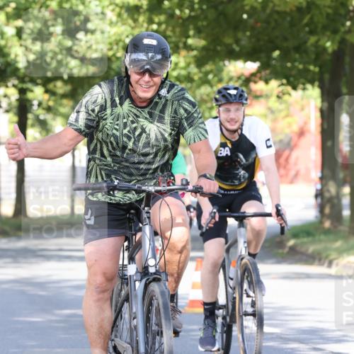 11.08.2024 - GEWOBA Citytriathlon Bremen H.Heesch http://msf.ph/oto/6767855 11.08.2024 10:21:16 Radfahren 9, 30, 31, 71, 75, 99 meine-sportfotos.de