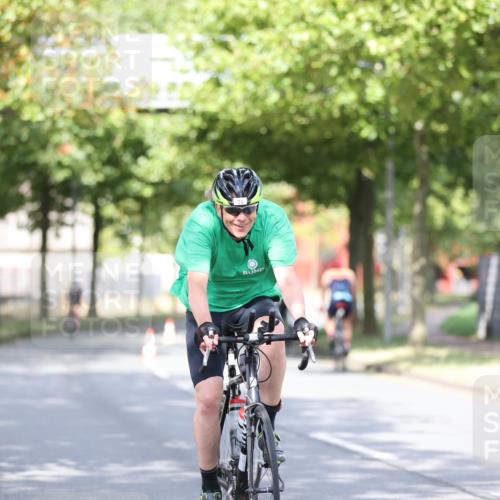 11.08.2024 - GEWOBA Citytriathlon Bremen H.Heesch http://msf.ph/oto/6767861 11.08.2024 10:38:52 Radfahren 31, 45, 91 meine-sportfotos.de