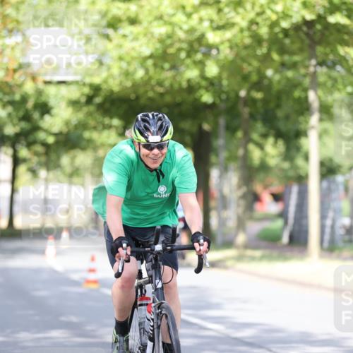 11.08.2024 - GEWOBA Citytriathlon Bremen H.Heesch http://msf.ph/oto/6767865 11.08.2024 10:38:52 Radfahren 31, 45, 91 meine-sportfotos.de