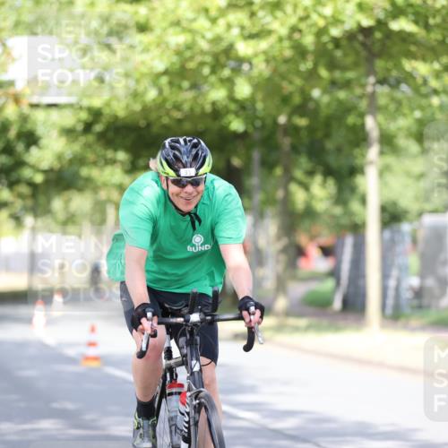 11.08.2024 - GEWOBA Citytriathlon Bremen H.Heesch http://msf.ph/oto/6767867 11.08.2024 10:38:52 Radfahren 31, 45, 91 meine-sportfotos.de
