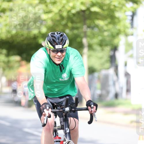 11.08.2024 - GEWOBA Citytriathlon Bremen H.Heesch http://msf.ph/oto/6767873 11.08.2024 10:38:52 Radfahren 31, 45, 91 meine-sportfotos.de
