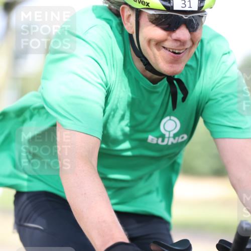 11.08.2024 - GEWOBA Citytriathlon Bremen H.Heesch http://msf.ph/oto/6767886 11.08.2024 10:38:53 Radfahren 31, 45, 91 meine-sportfotos.de