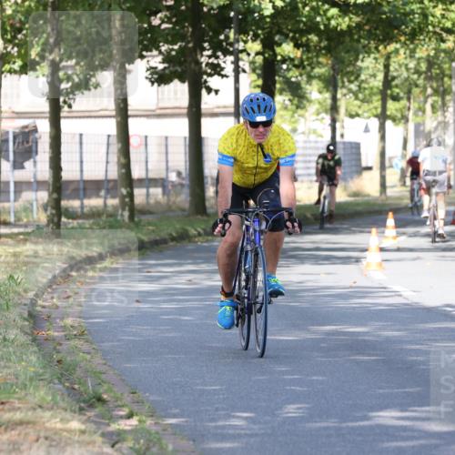 11.08.2024 - GEWOBA Citytriathlon Bremen H.Heesch http://msf.ph/oto/6767911 11.08.2024 10:21:36 Radfahren 27, 29, 42, 69, 77, 78, 99, 110 meine-sportfotos.de