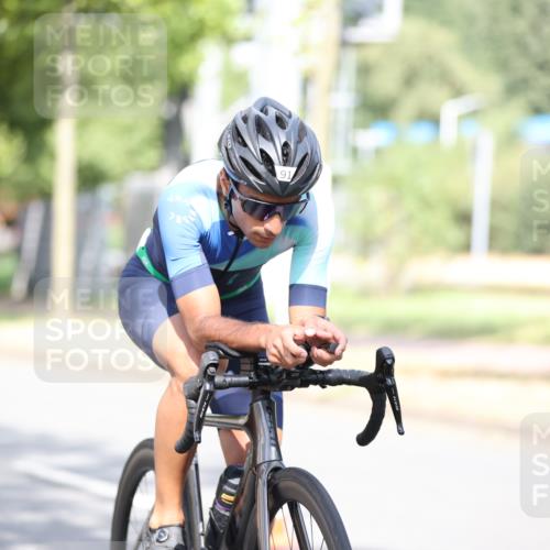 11.08.2024 - GEWOBA Citytriathlon Bremen H.Heesch http://msf.ph/oto/6767917 11.08.2024 10:39:01 Radfahren 20, 31, 45, 91 meine-sportfotos.de
