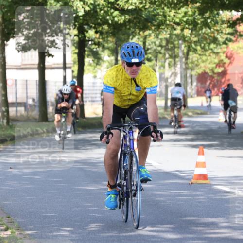 11.08.2024 - GEWOBA Citytriathlon Bremen H.Heesch http://msf.ph/oto/6767924 11.08.2024 10:21:37 Radfahren 27, 29, 42, 69, 77, 78, 106, 110 meine-sportfotos.de