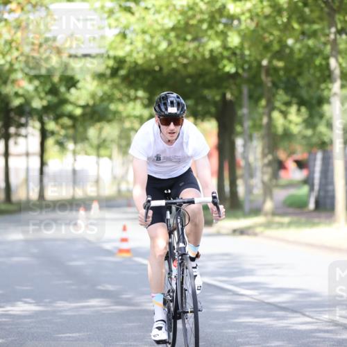 11.08.2024 - GEWOBA Citytriathlon Bremen H.Heesch http://msf.ph/oto/6767942 11.08.2024 10:39:11 Radfahren 20, 91, 92 meine-sportfotos.de
