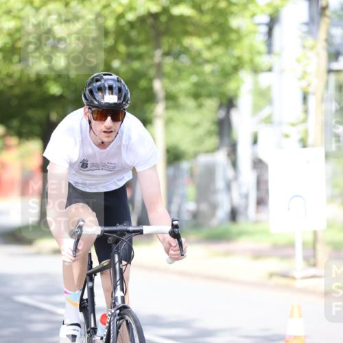 11.08.2024 - GEWOBA Citytriathlon Bremen H.Heesch http://msf.ph/oto/6767953 11.08.2024 10:39:12 Radfahren 20, 91, 92 meine-sportfotos.de