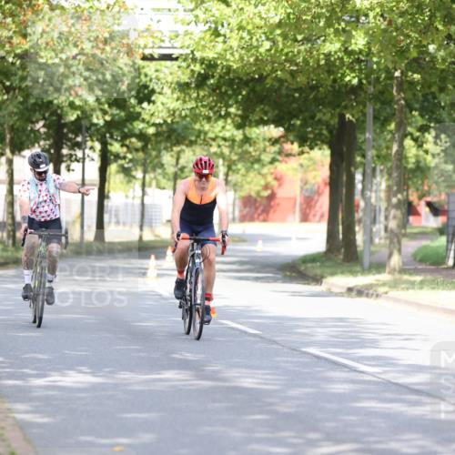 11.08.2024 - GEWOBA Citytriathlon Bremen H.Heesch http://msf.ph/oto/6767993 11.08.2024 10:39:37 Radfahren 78, 99 meine-sportfotos.de