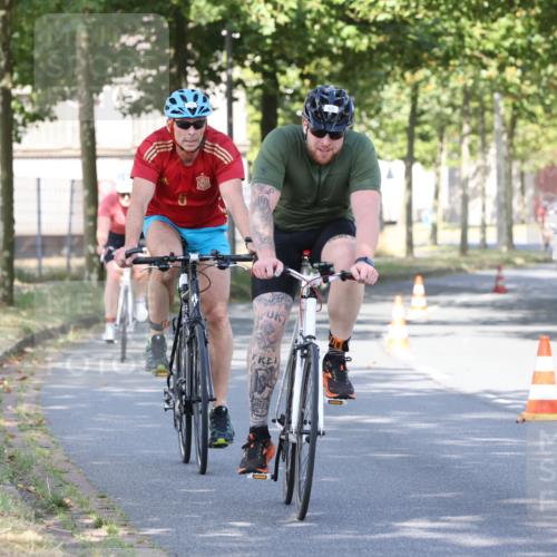 11.08.2024 - GEWOBA Citytriathlon Bremen H.Heesch http://msf.ph/oto/6767994 11.08.2024 10:21:42 Radfahren 27, 29, 42, 69, 77, 78, 106, 110 meine-sportfotos.de