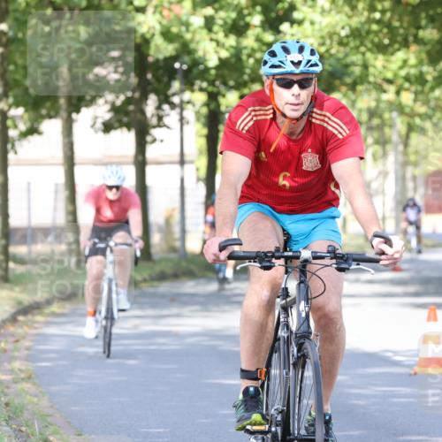 11.08.2024 - GEWOBA Citytriathlon Bremen H.Heesch http://msf.ph/oto/6768010 11.08.2024 10:21:43 Radfahren 27, 29, 42, 69, 77, 98, 106, 109, 110 meine-sportfotos.de