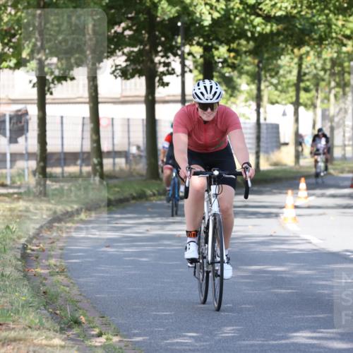 11.08.2024 - GEWOBA Citytriathlon Bremen H.Heesch http://msf.ph/oto/6768023 11.08.2024 10:21:44 Radfahren 27, 29, 42, 69, 77, 98, 106, 109, 110 meine-sportfotos.de