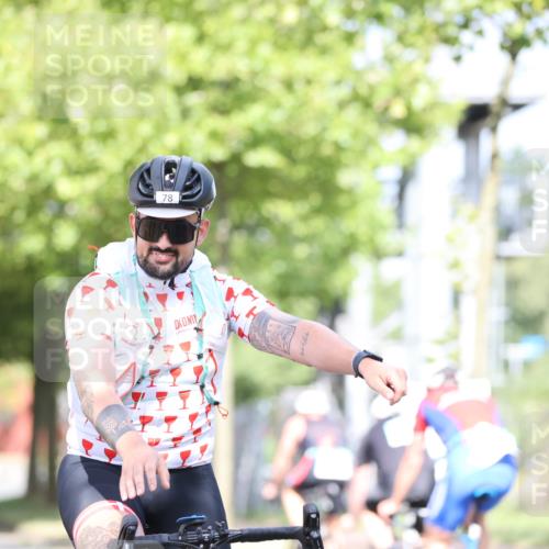 11.08.2024 - GEWOBA Citytriathlon Bremen H.Heesch http://msf.ph/oto/6768026 11.08.2024 10:39:39 Radfahren 78, 99 meine-sportfotos.de