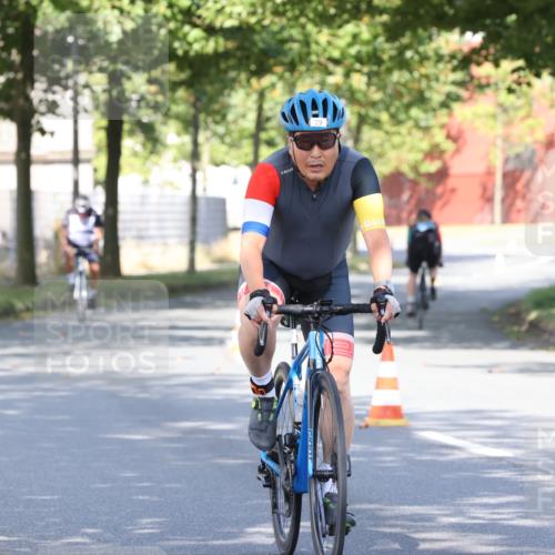 11.08.2024 - GEWOBA Citytriathlon Bremen H.Heesch http://msf.ph/oto/6768055 11.08.2024 10:21:47 Radfahren 27, 29, 42, 69, 77, 98, 106, 109, 110 meine-sportfotos.de